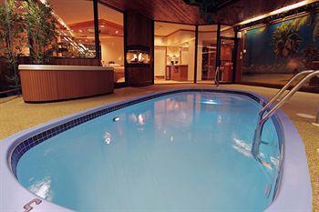 Sybaris Pool Suites Mequon Exteriér fotografie