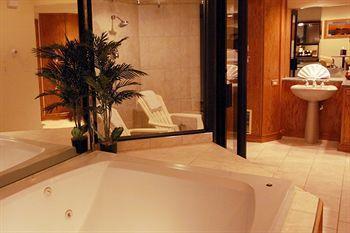 Sybaris Pool Suites Mequon Brown Deer Exteriér fotografie
