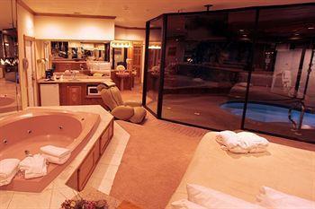 Sybaris Pool Suites Mequon Brown Deer Exteriér fotografie